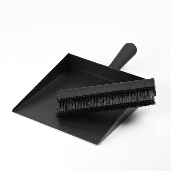 Morso Dustpan & Brush 62917221 & CAPO Fireside